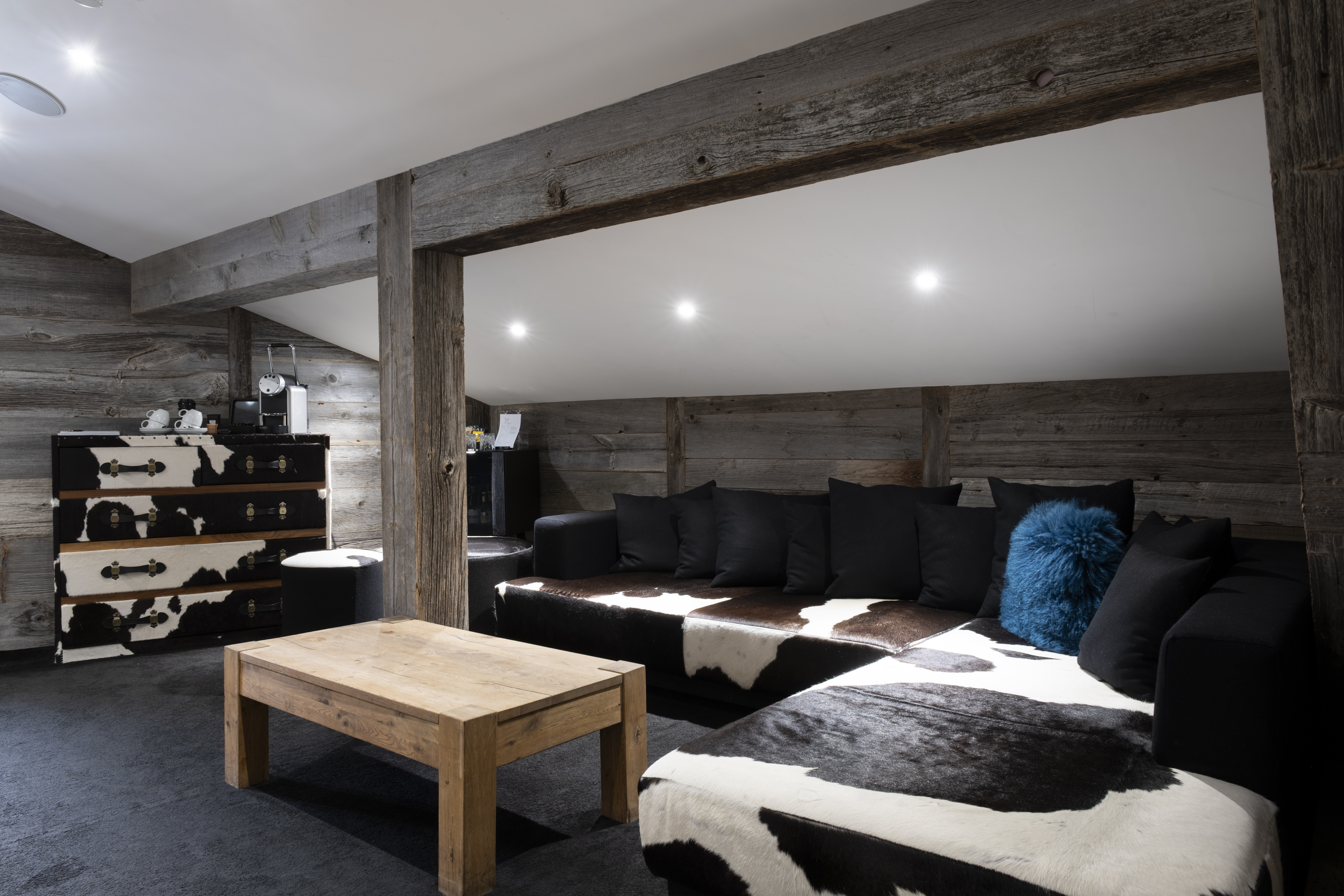 Penthouse relaxation area at the Hotel Farinet